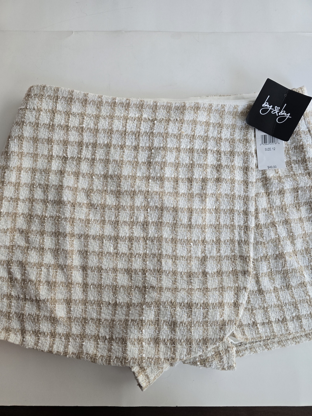 Cream and Tan Checkered Tweed Women’s Skort